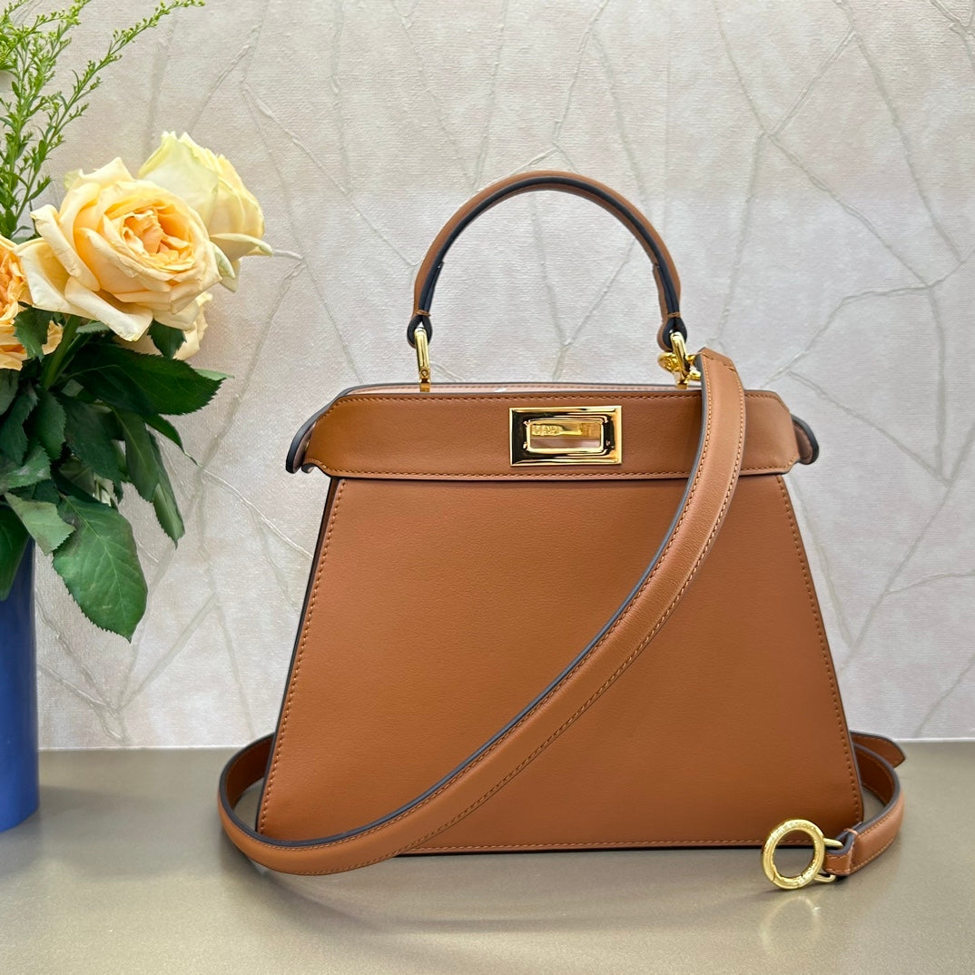 Fendi Peekaboo Medium iseeu Bag