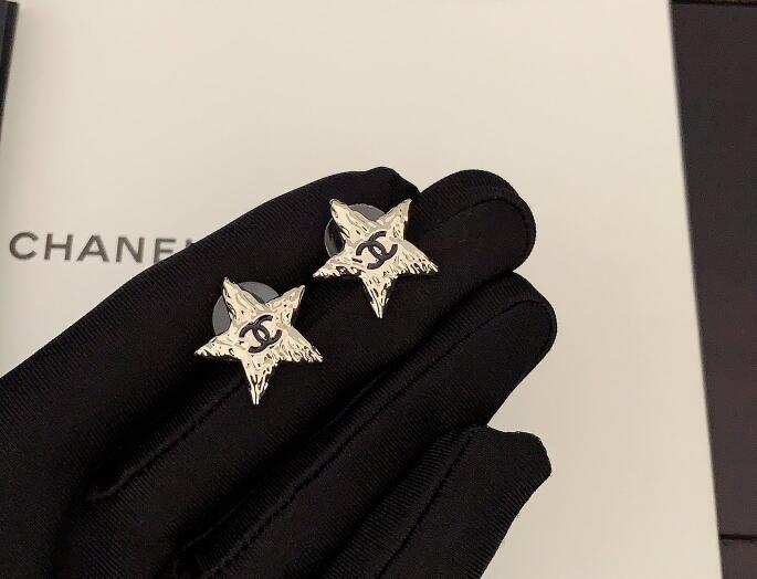 Lava Five-pointed Star Double C Earrings