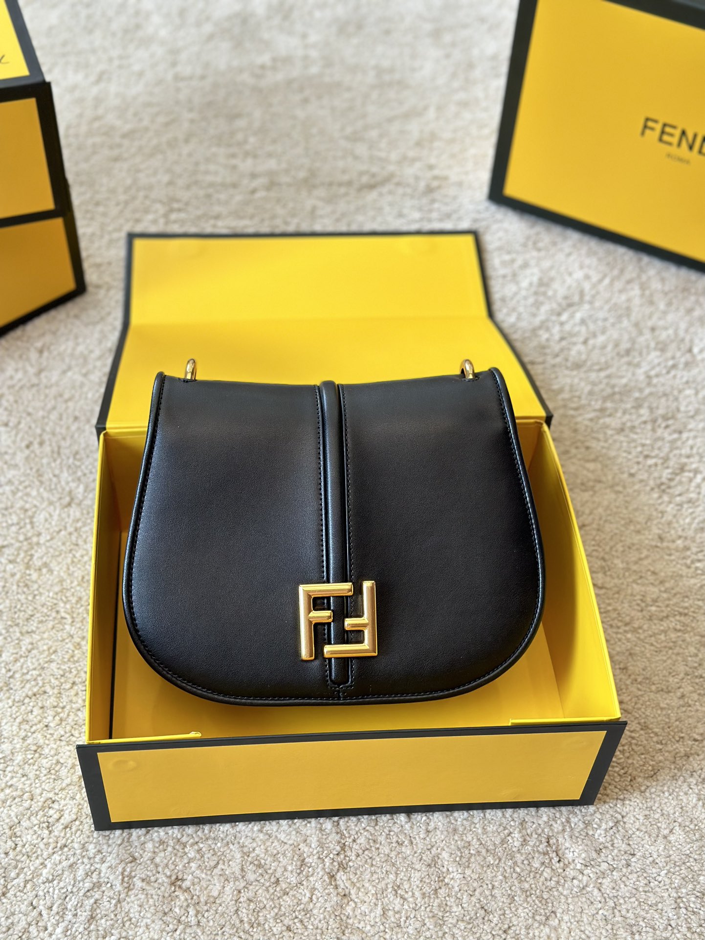 Fendi C'mon Nano