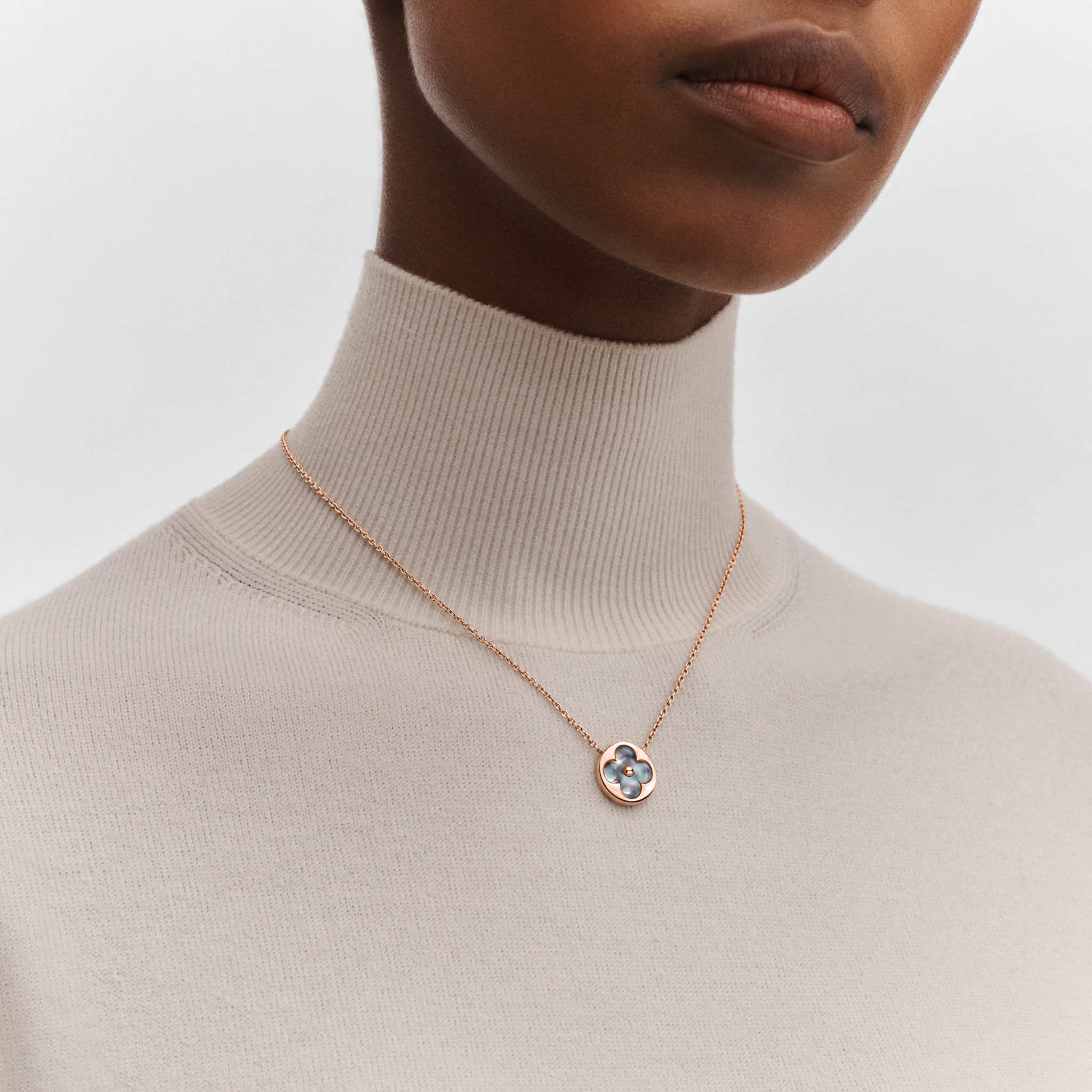 Louis Vuitton Color Blossom sun pendant, pink gold and grey mother-of-pearl