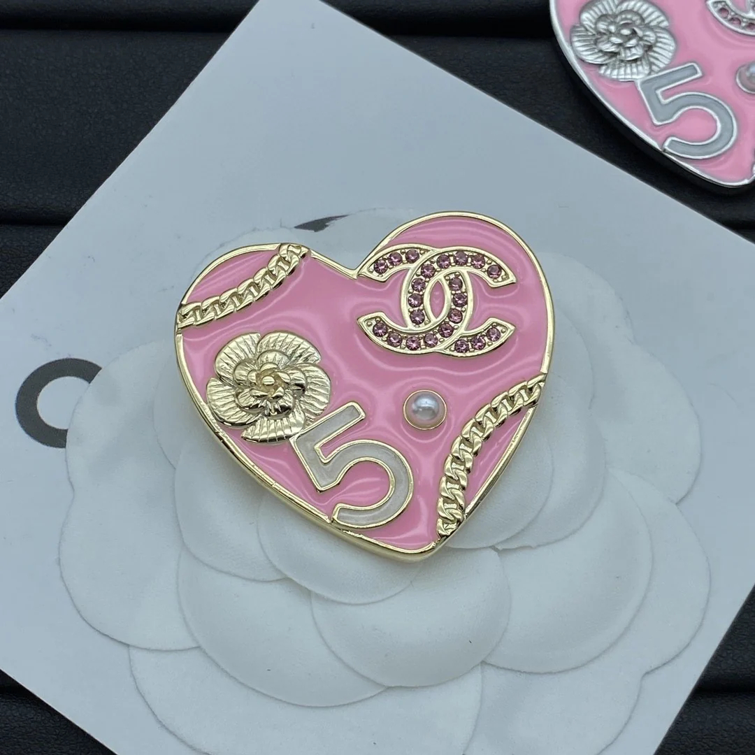 High quality CC brooch