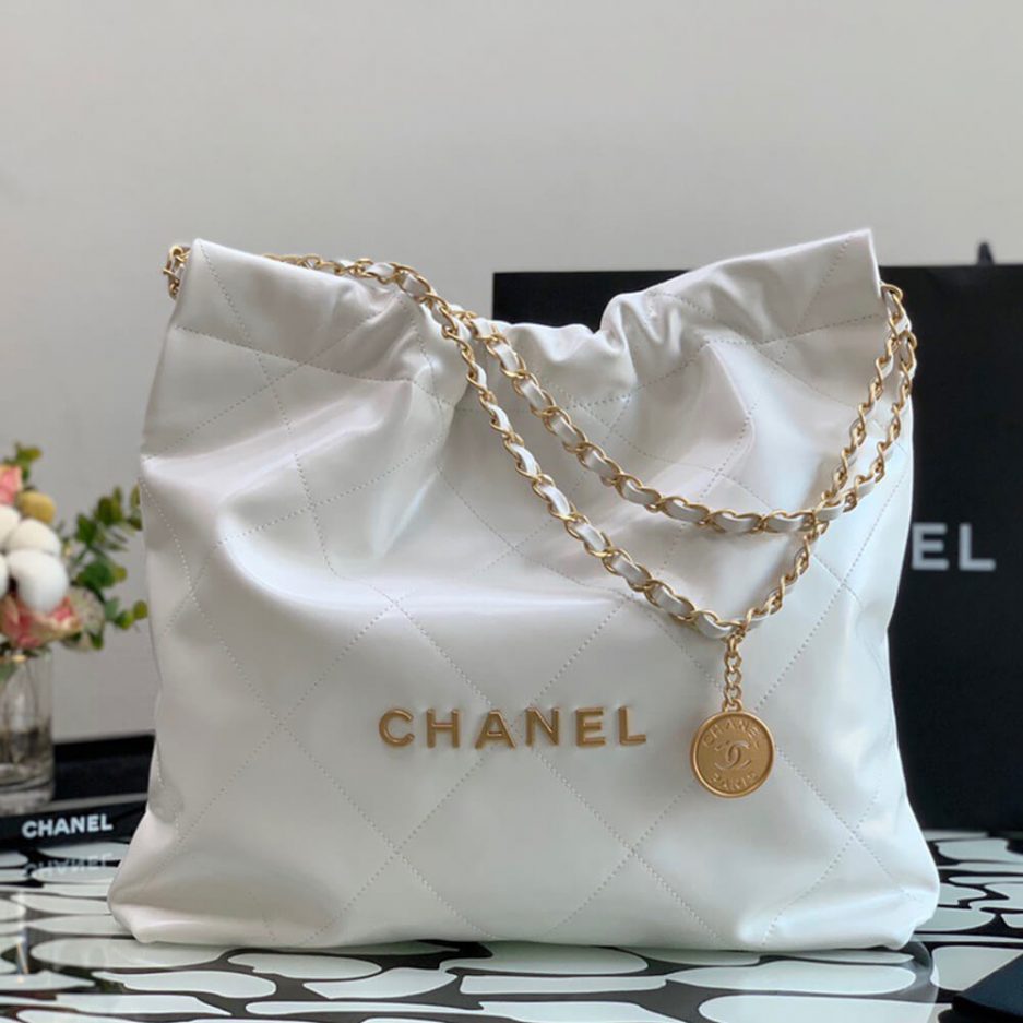 Chanel 22 Small Handbag AS3260