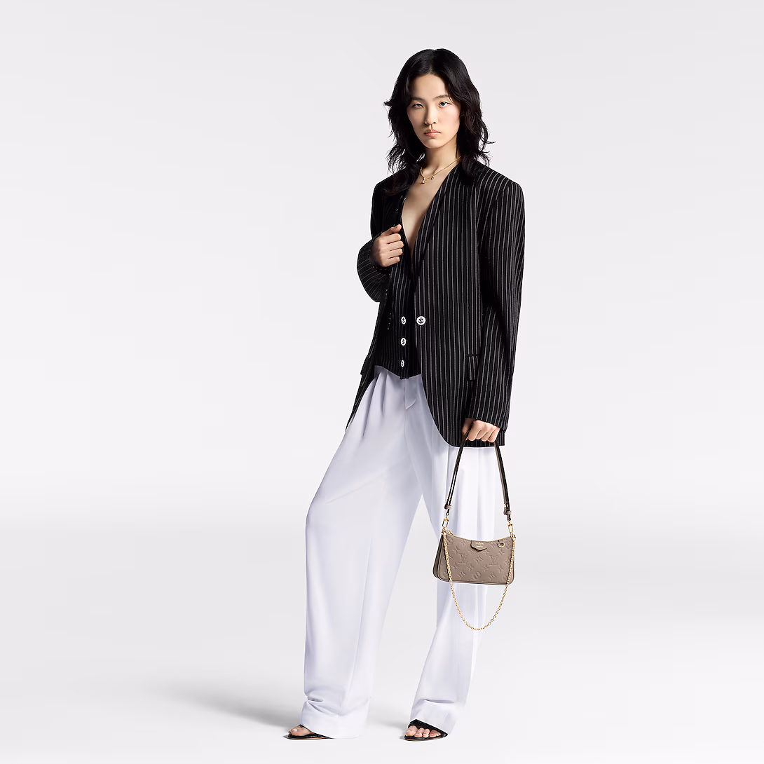 Easy Pouch On Strap M81862