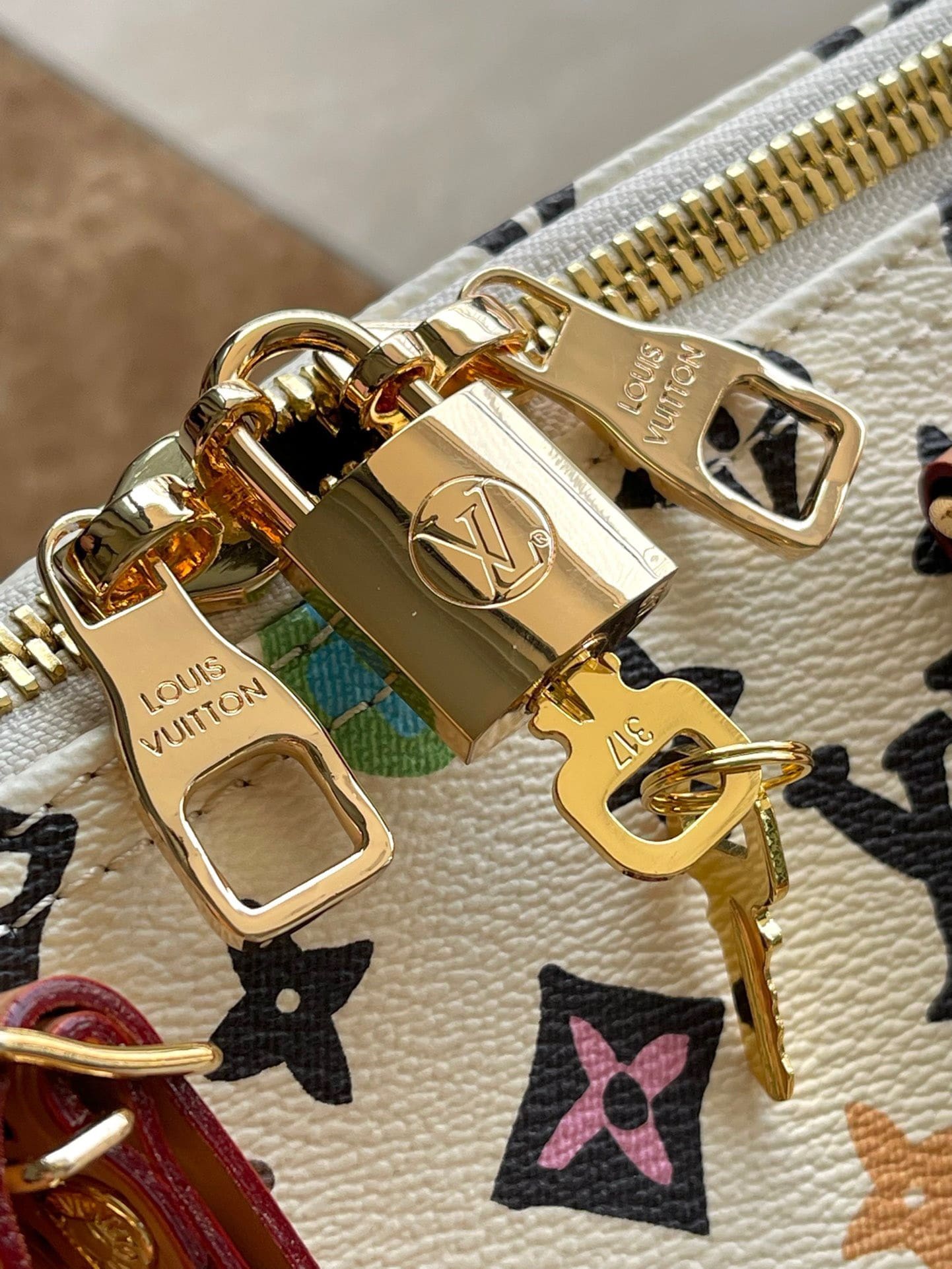 Louis Vuitton M25233 Keepall Bandoulière 45