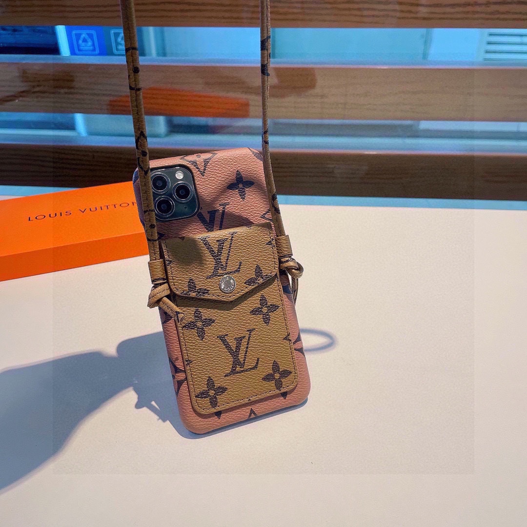 Louis Vuitton | Presbyopia Messenger Card Holder Leather iPhone Case