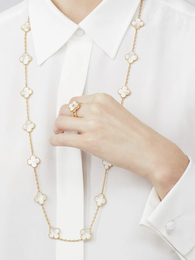 Van Cleef & Arpels Vintage Alhambra ring