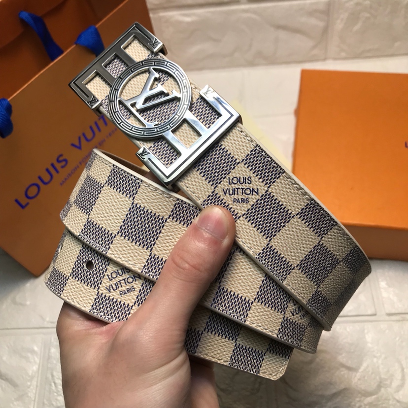 Louis Vuitton INITIALES 35MM