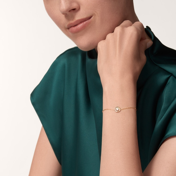 Cartier Trinity bracelet, on chain, 1 diamond