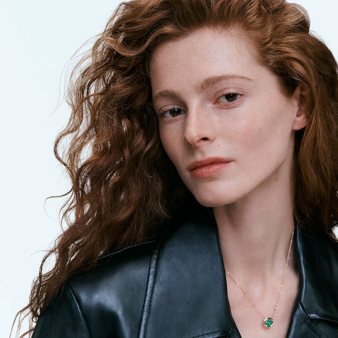 Louis Vuitton Color Blossom BB Sun Pendant, Pink gold, Malachite and diamond Q93619