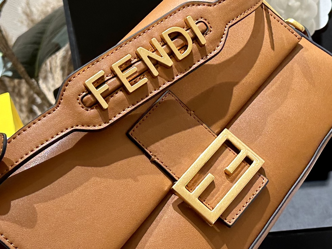 Fendi Baguette  Medium