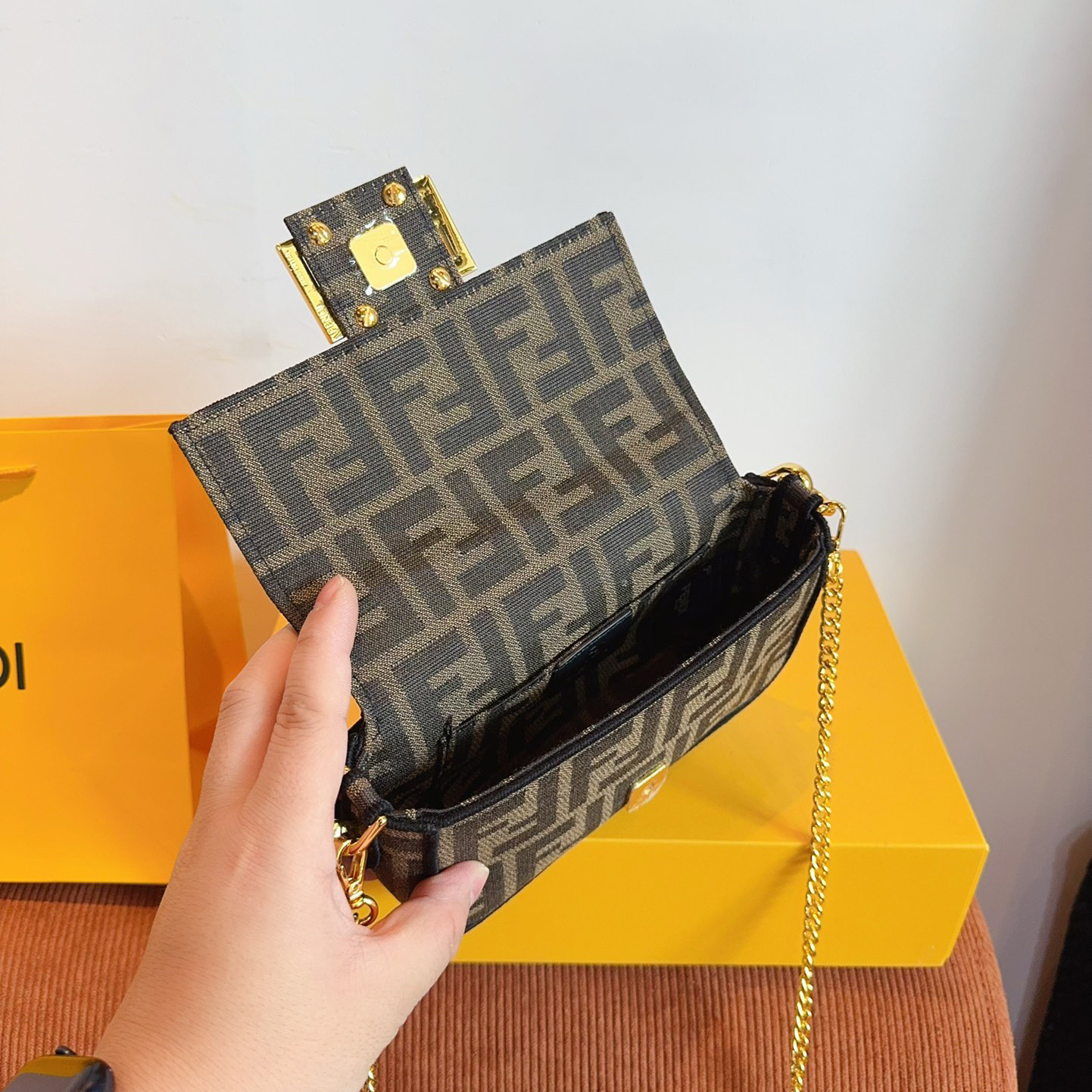 Fendi Baguette Mini