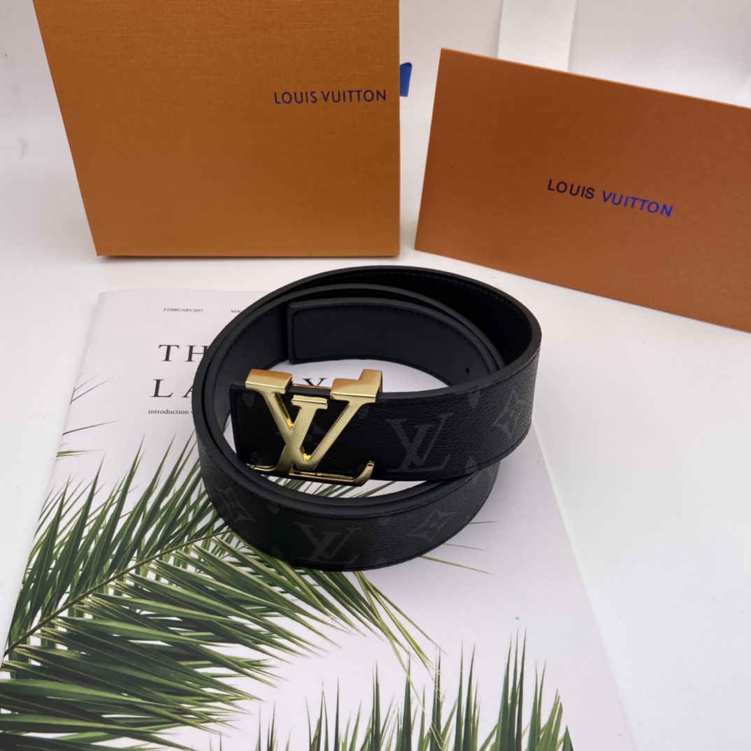 Louis Vuitton INITIALES 40MM REVERSIBLE