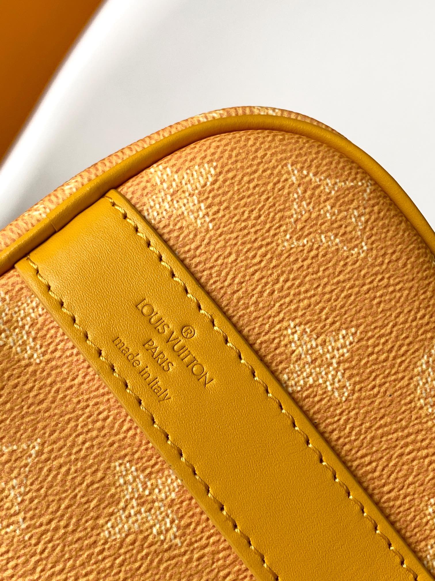 Louis Vuitton M13166 Keepall Bandoulière 25