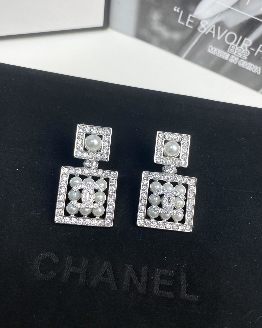 CCE698 CC Stud Earring