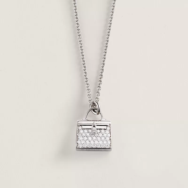 Hermes Amulettes Kelly pendant