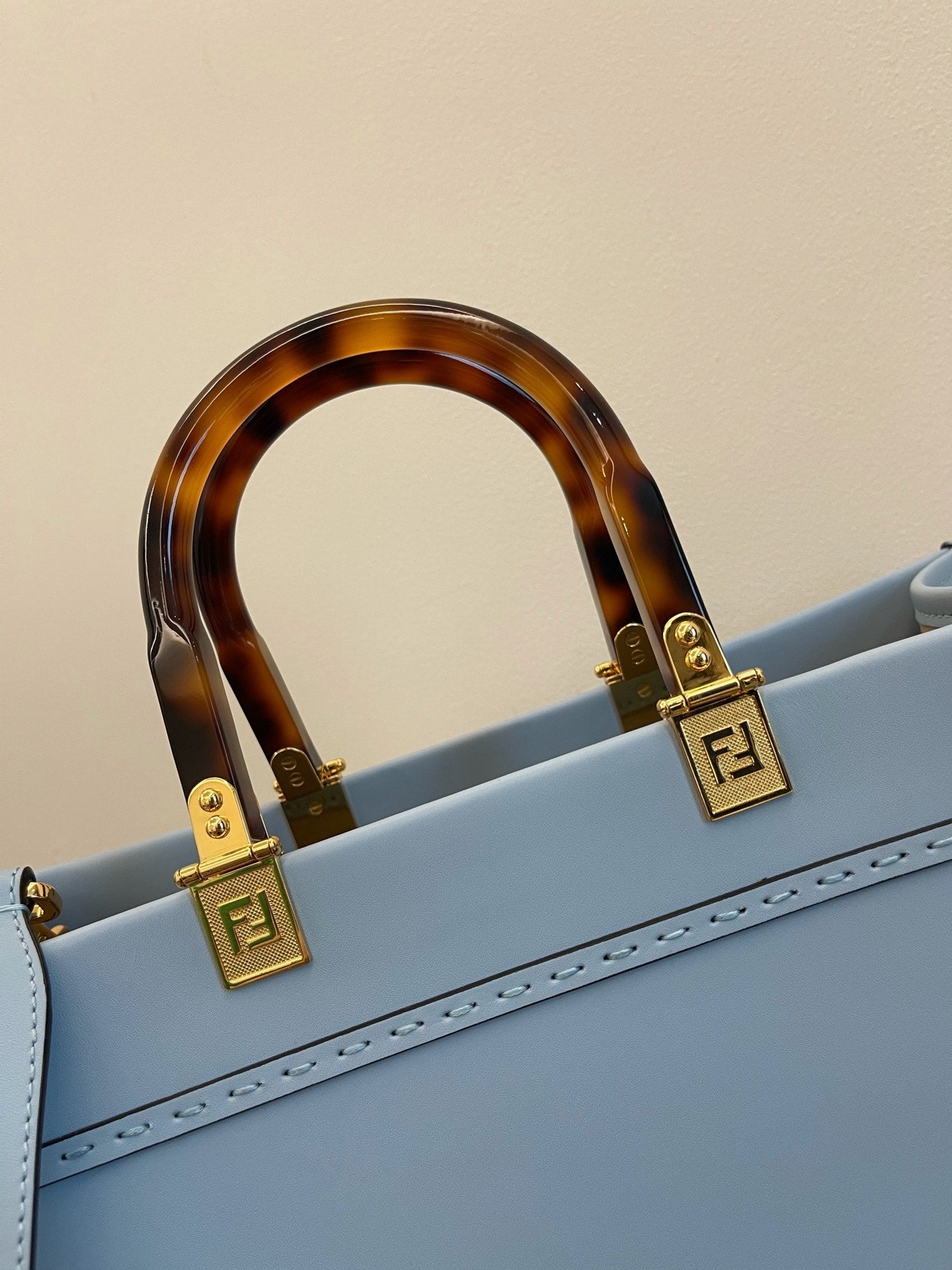 Fendi Sunshine Shopper Meduim Bag