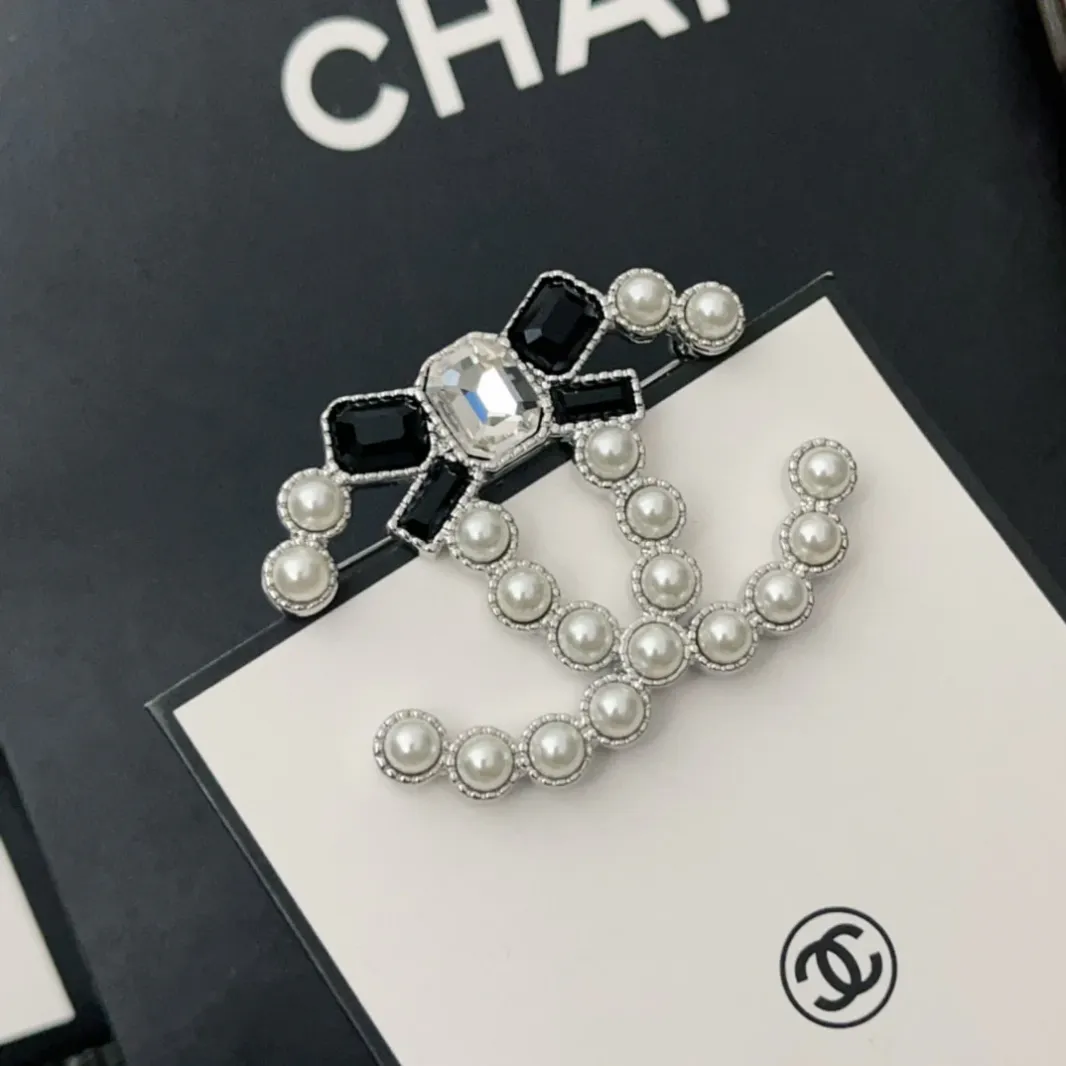 High quality CC brooch