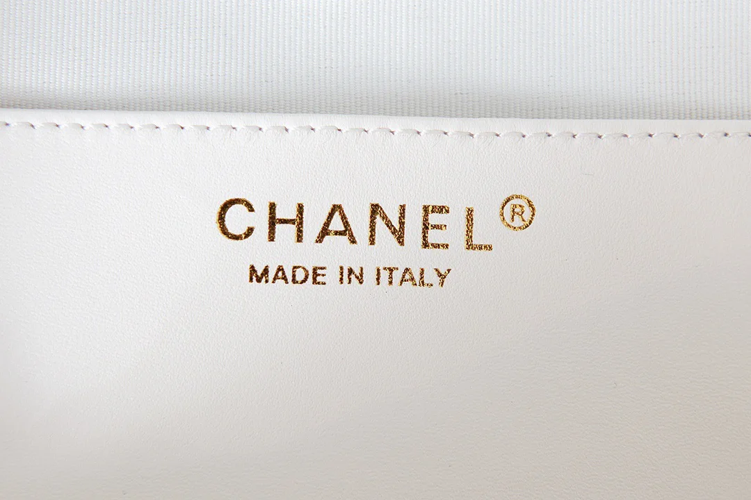 Chanel Mini Heart Bag White For Women 7in/18cm AS3191 B07958 10601