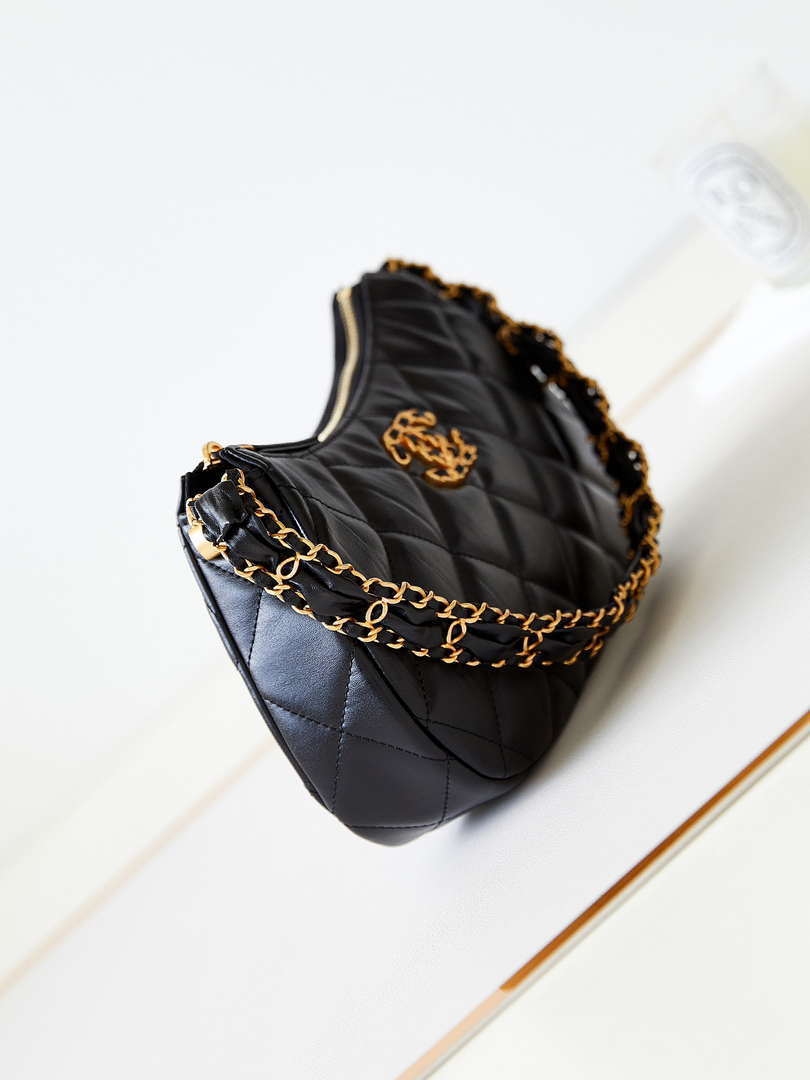 Chanel Aged Calfskin Quilted Small 19 Hobo Black