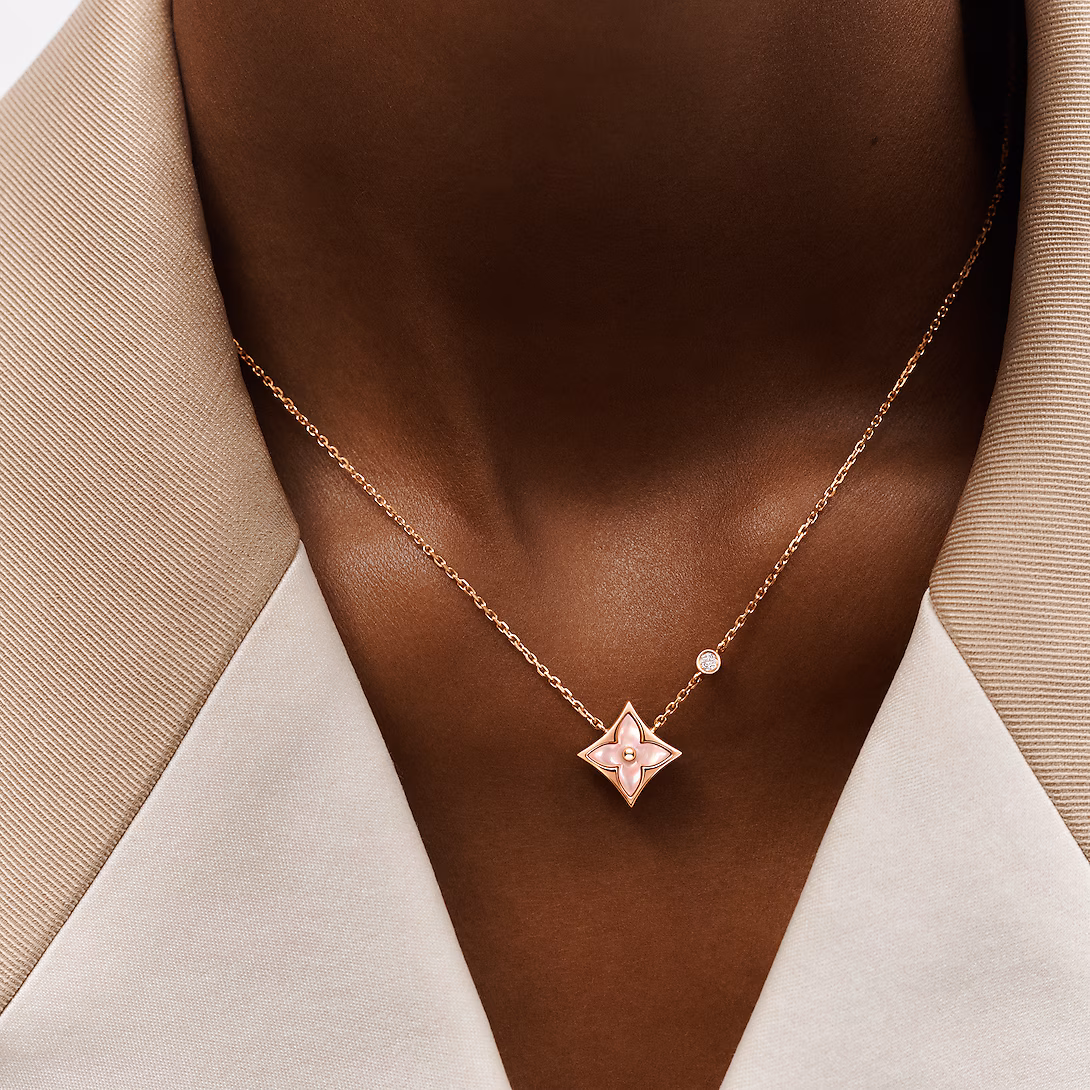Louis Vuitton Color Blossom BB Star Pendant, Pink gold, Pink Mother-of-Pearl and diamond Q93612