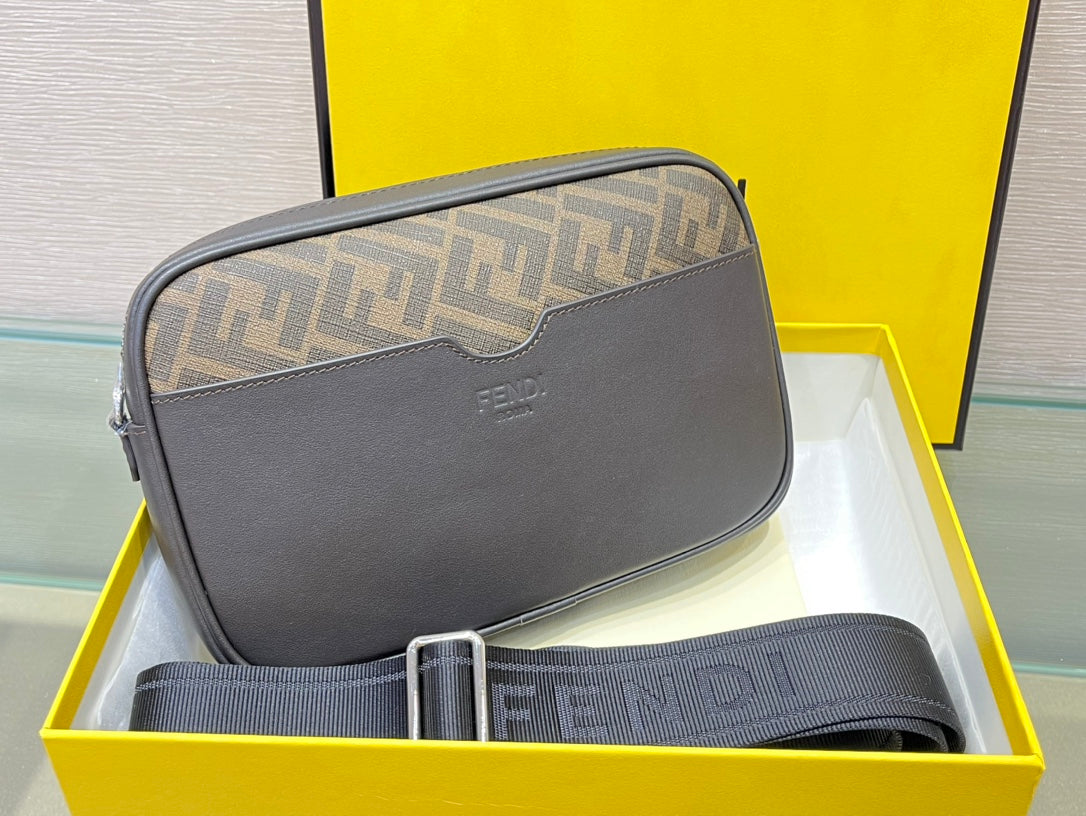 Fendi  Camera case Bag