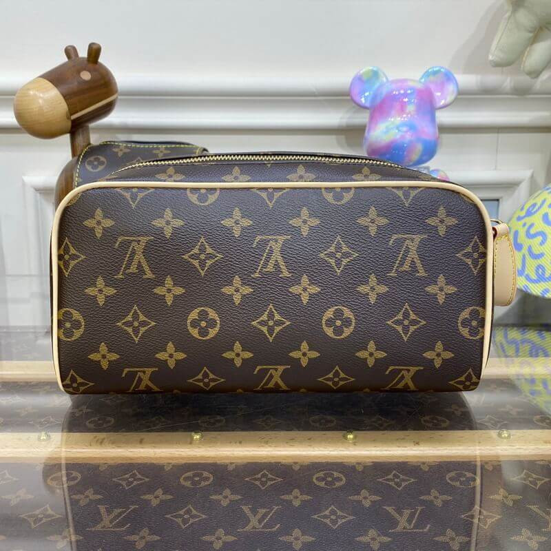 Louis Vuitton Dopp Kit Toilet Pouch M44494