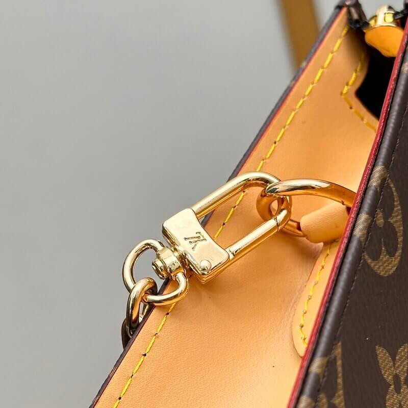 Louis Vuitton Toiletry Pouch On Chain M81412