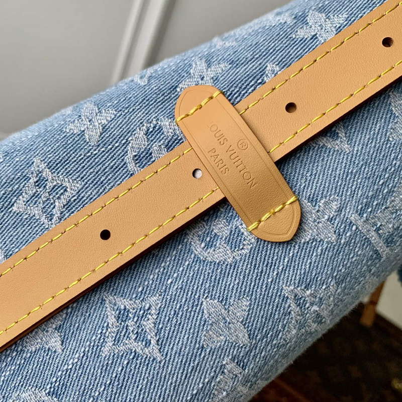 Louis Vuitton CarryAll PM M11462