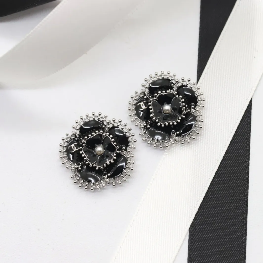 CCE502 CC earring