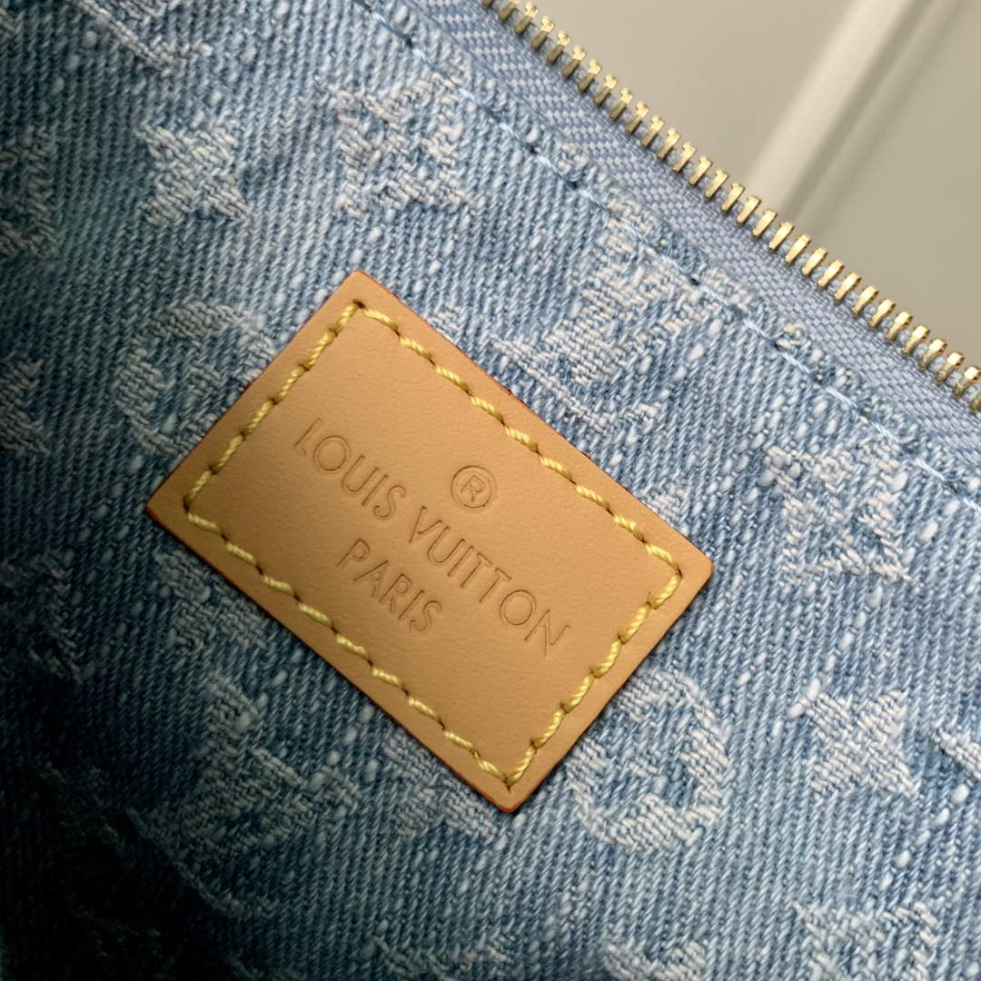 Louis Vuitton CarryAll PM M11462