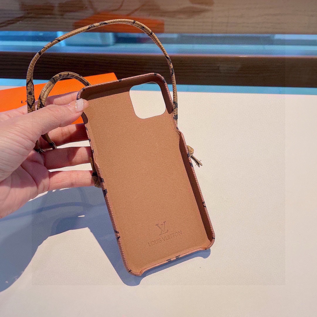 Louis Vuitton | Presbyopia Messenger Card Holder Leather iPhone Case