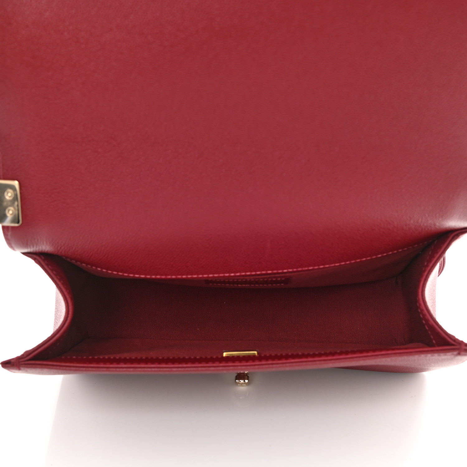 Caviar Quilted Medium Boy Flap Burgundy