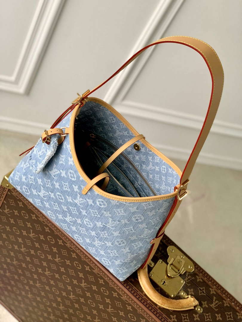 Louis Vuitton CarryAll PM M11462