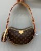 Louis Vuitton Monogram Canvas Croissant MM M46828