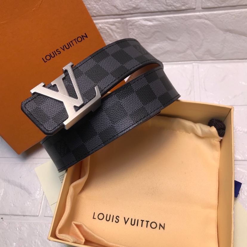 Louis Vuitton INITIALES 35MM REVERSIBLE BELT