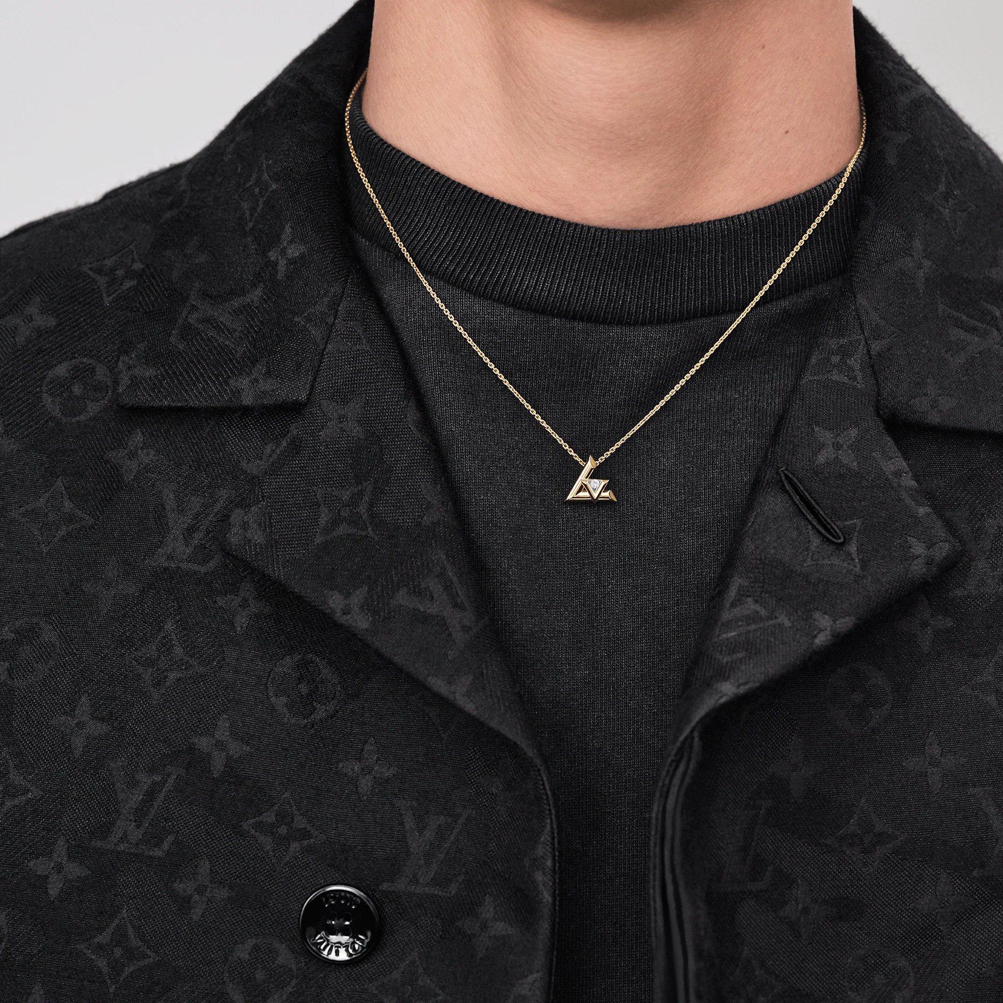 Louis Vuitton Volt One Small Pendant, Yellow Gold And Diamond