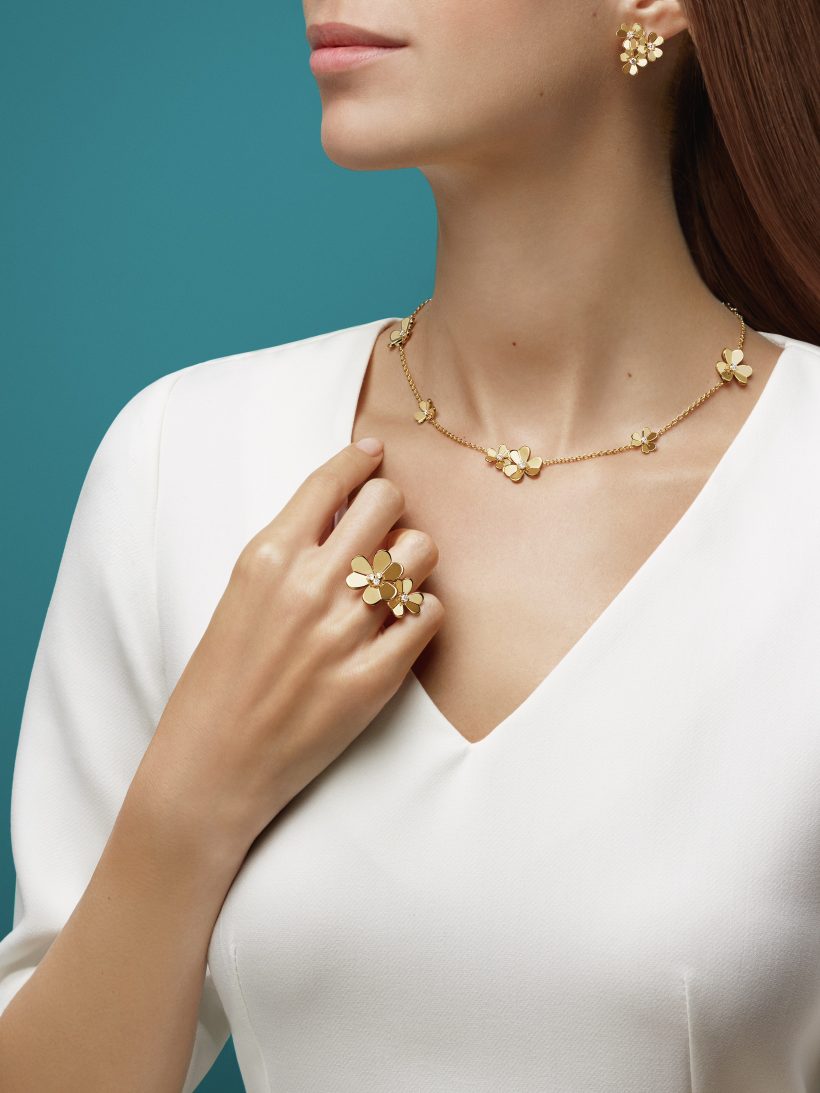 Van Cleef & Arpels Frivole necklace, 9 flowers