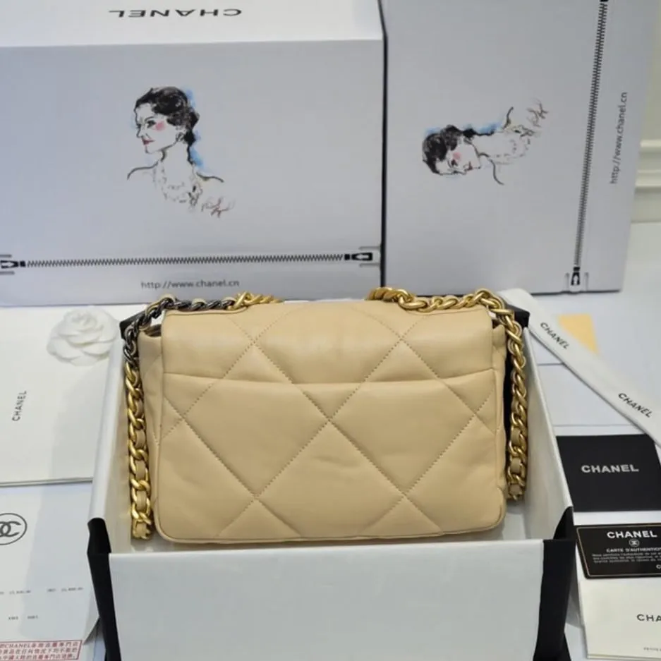 Chanel 19 Handbag AS1160