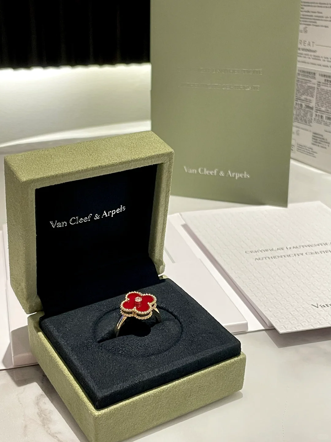 Van Cleef & Arpels 20 Pieces Necklace Set + Ring