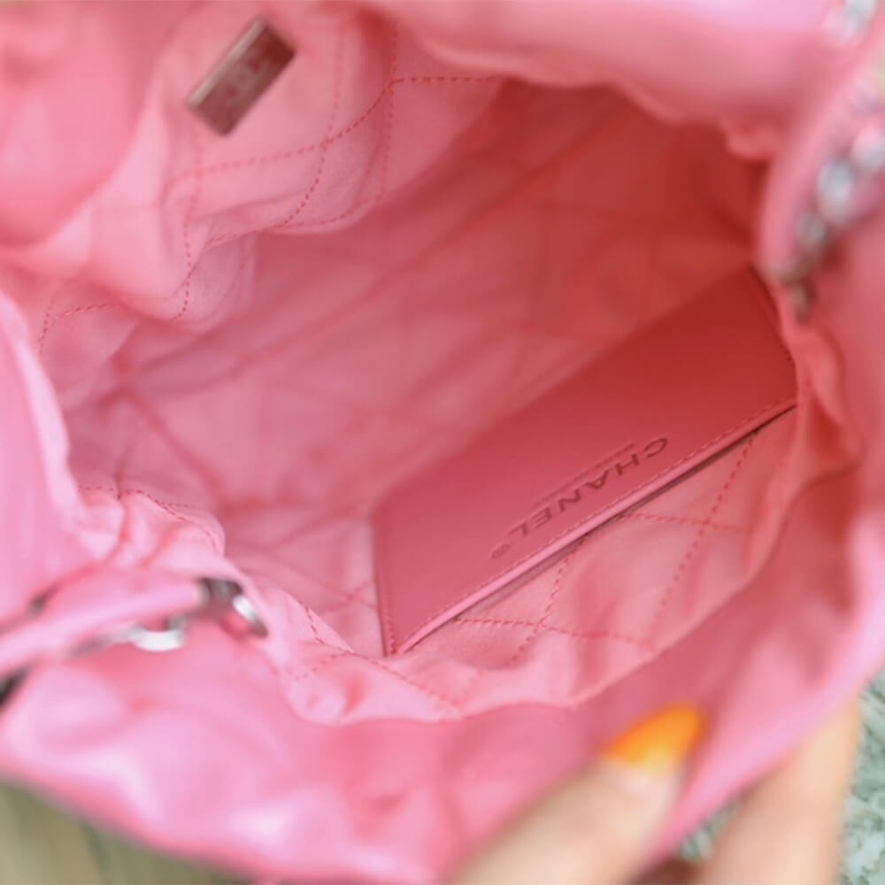 CHANEL 22 MINI HANDBAG AS3980