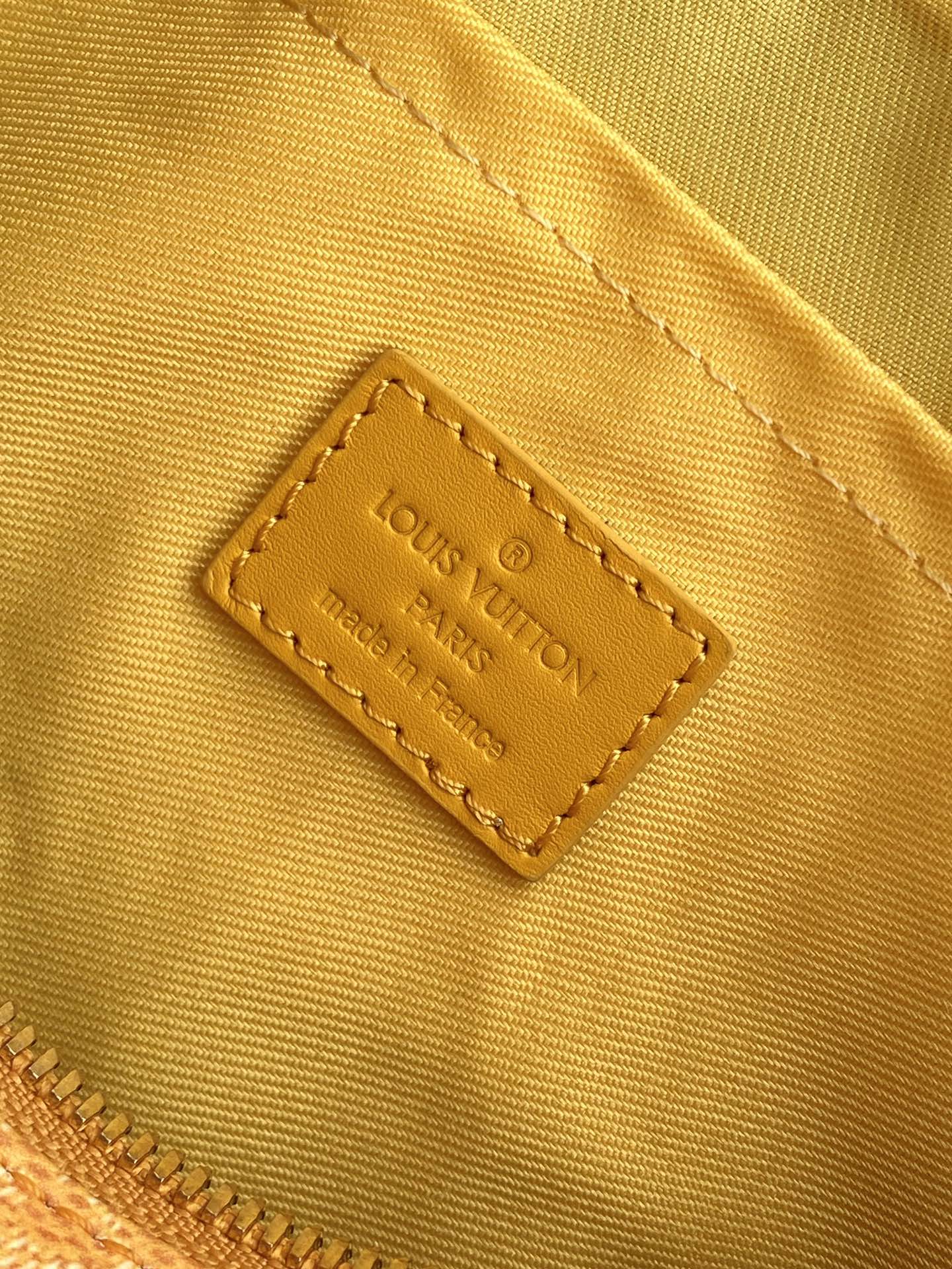 Louis Vuitton M13166 Keepall Bandoulière 25