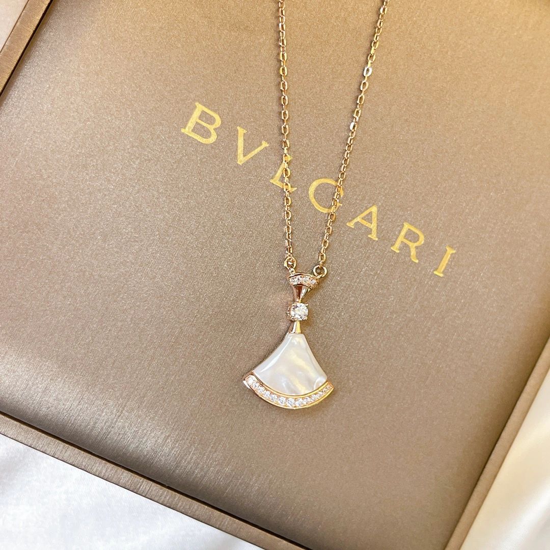Bvlgari Divas' Dream Necklace