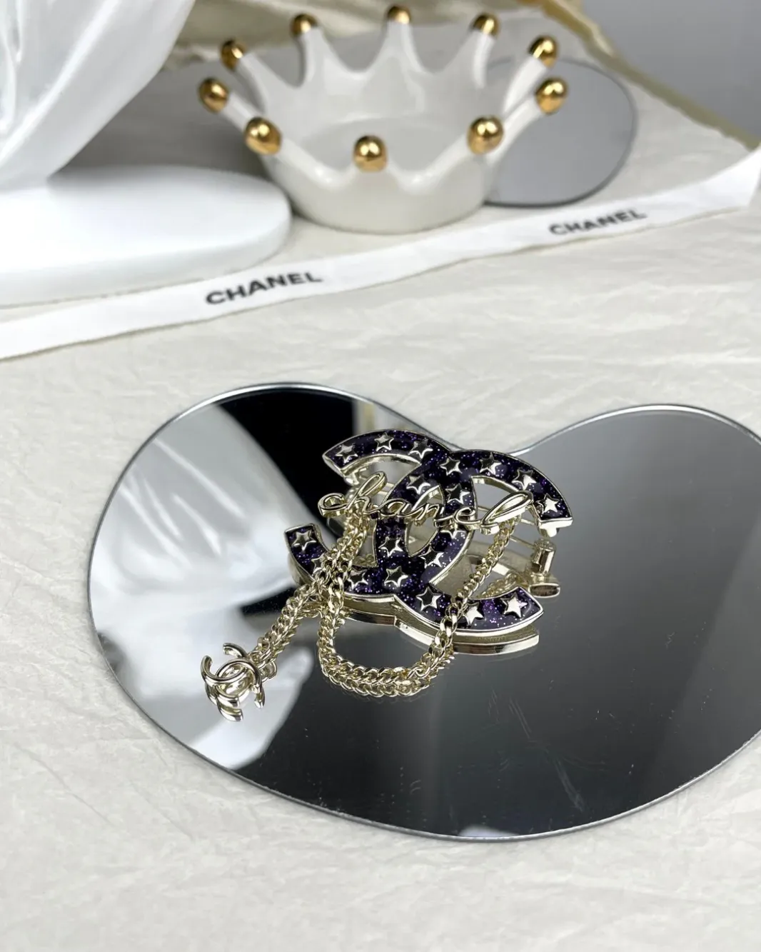 High quality Star CC brooch