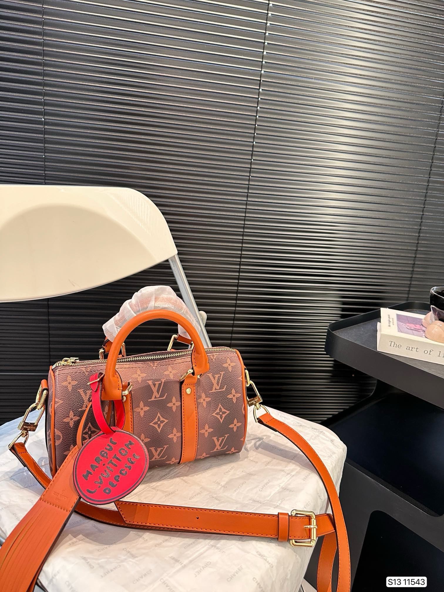 Louis Vuitton M11542 Keepall Bandoulière 25