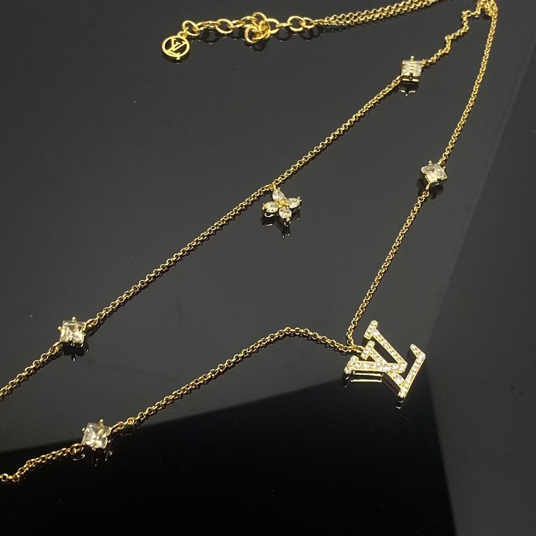 Louis Vuitton Lady Necklace