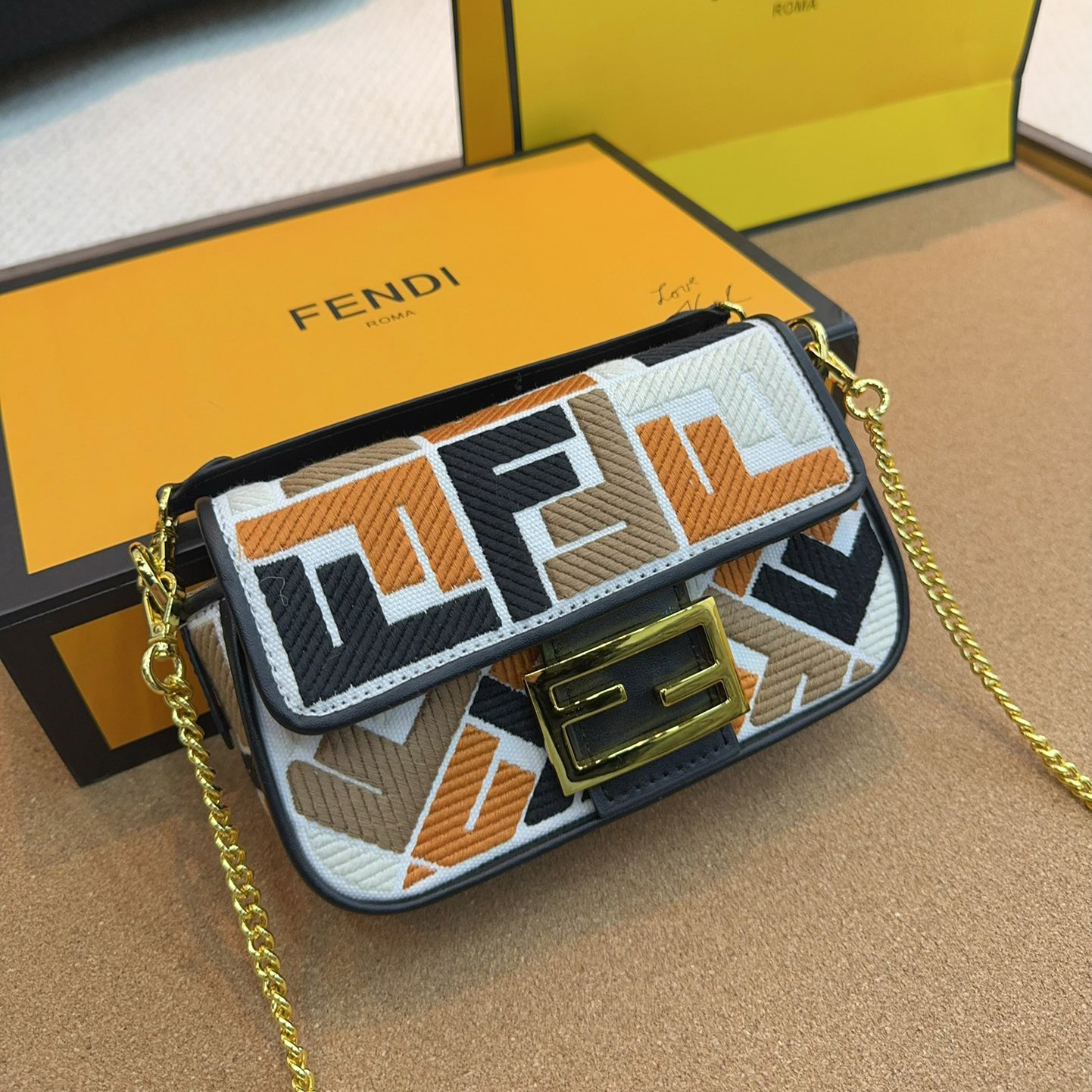 Fendi Baguette Mini