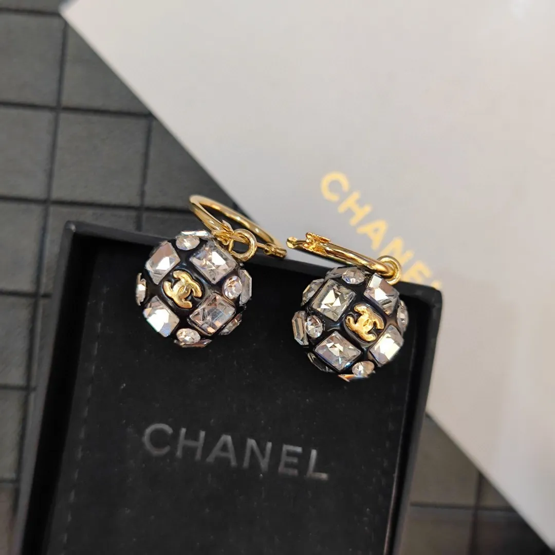 CC Earrings 0003
