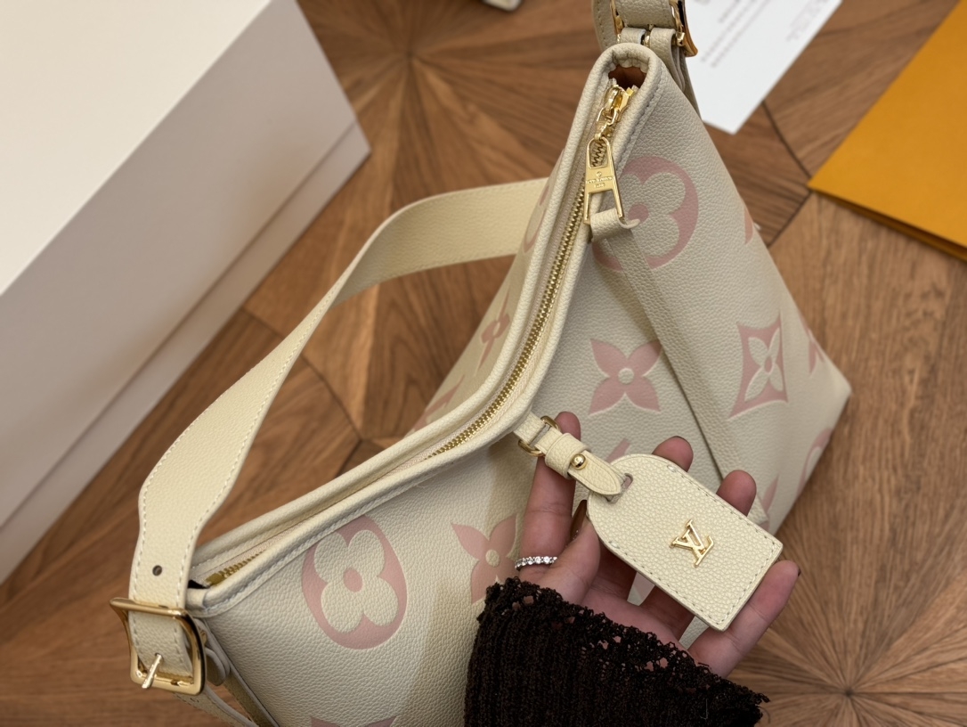 Louis Vuitton M24141 CarryAll PM