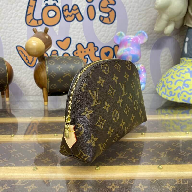 Louis Vuitton Cosmetic Pouch MM M46579