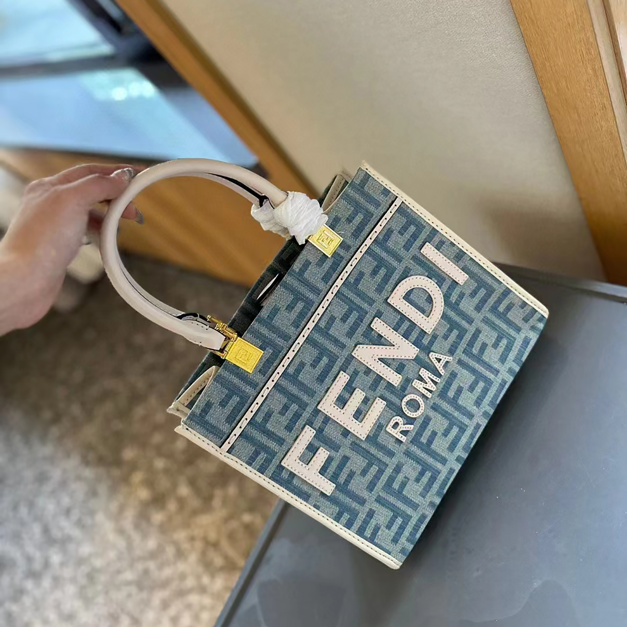 Fendi Sunshine Small